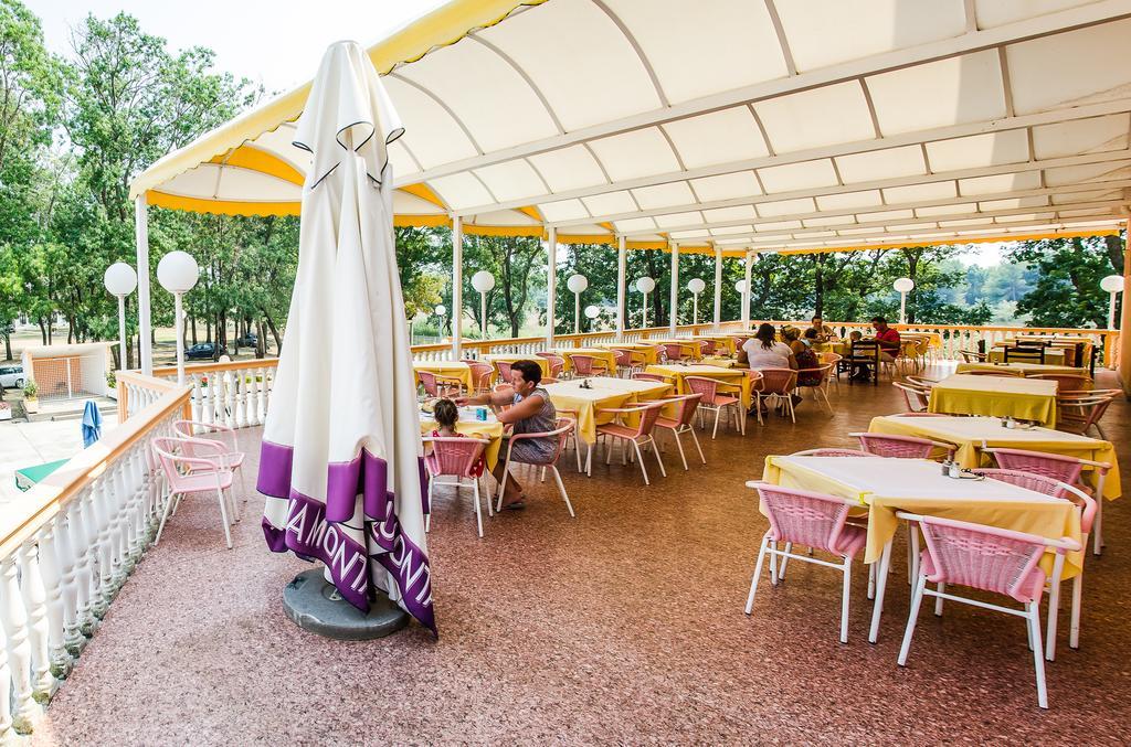 Hotel Htp Velika Plaza Ulcinj Pokoj fotografie